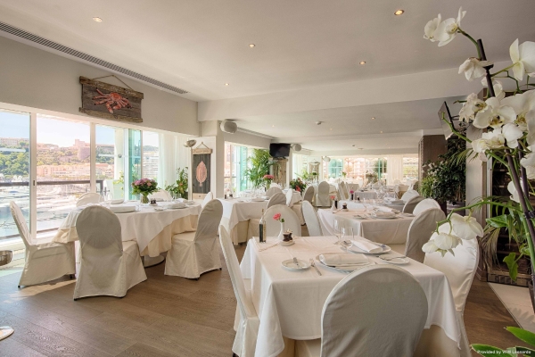 Port Palace Hotel